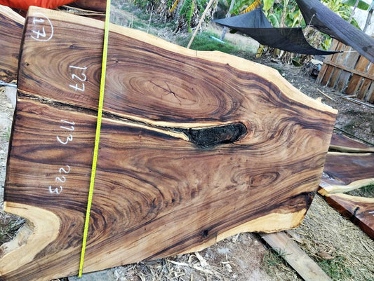 Tisch aus Akazienholz 17 - produziert in Thailand
